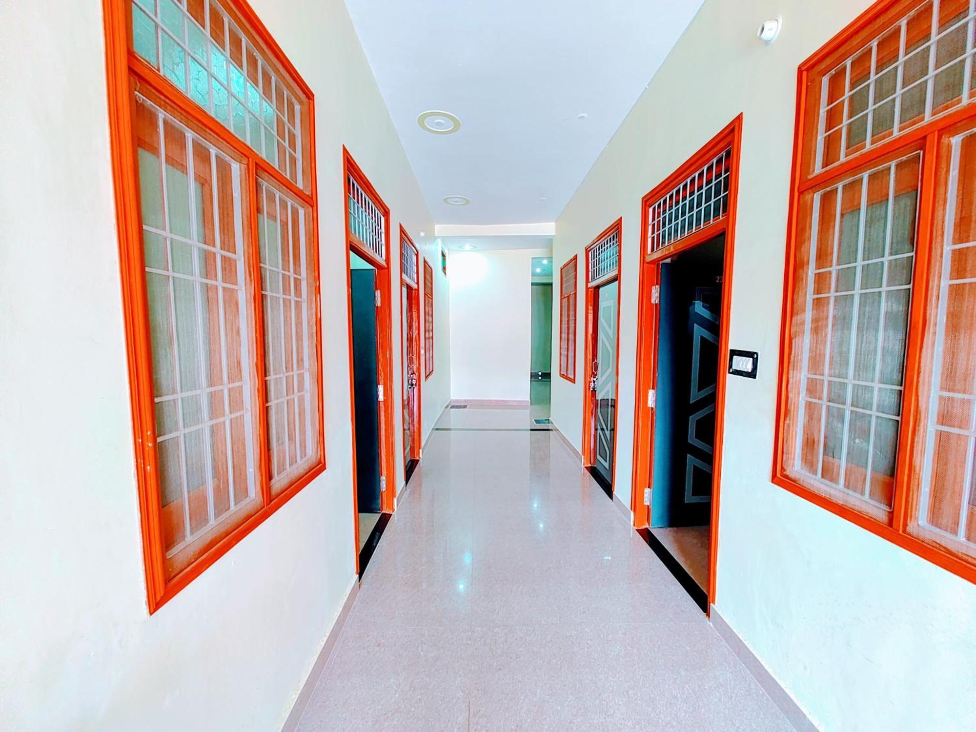 Hotel Raghukul Ayodhya Exterior foto